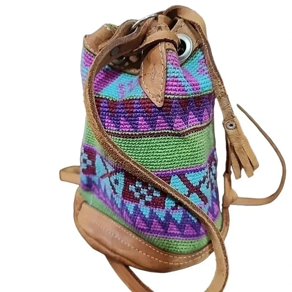 VINTAGE Handwoven Cotton and Leather bucket bag - Picture 3 of 9